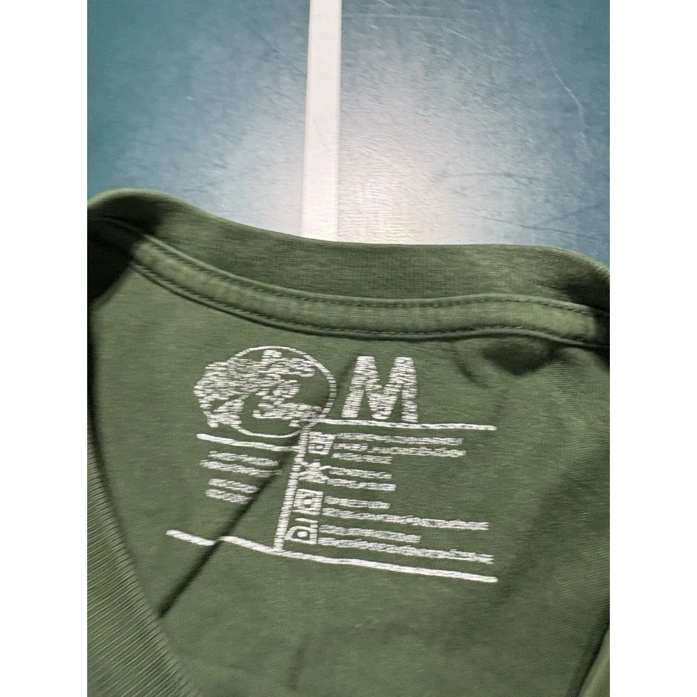 Bass Pro Shops T Shirt Men's Medium Green Fishing Graphic Humor I'd Hit That Tee